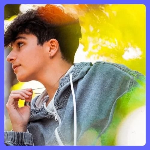 মুখ না দেখিয়ে ছেলেদের পিক
