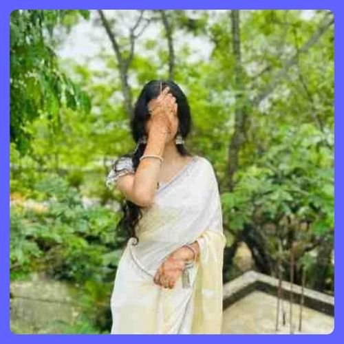 শাড়ি পড়া প্রোফাইল পিক